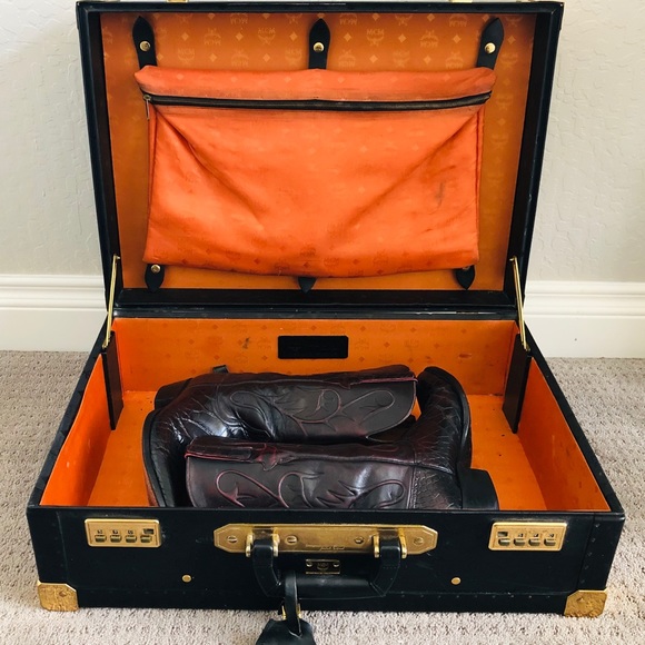 Vintage MCM Black travel trunk. - Picture 5 of 8